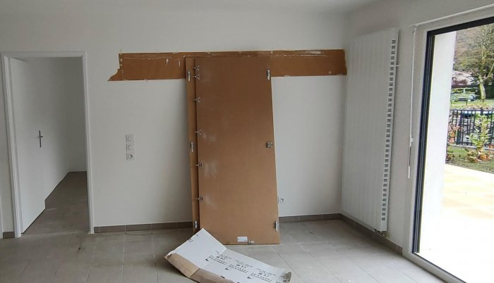 home-staging-salon-nature-avant Un salon vide avant un home staging
